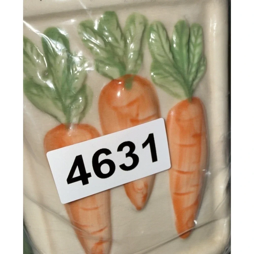 Vintage Ceramic Pasta Keeper Canister Container Carrots‎ Embossed Spaghetti